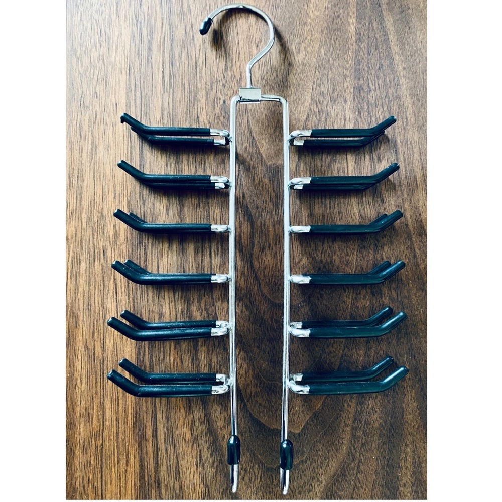 3/$25 Tie/Belt hanger or organizer